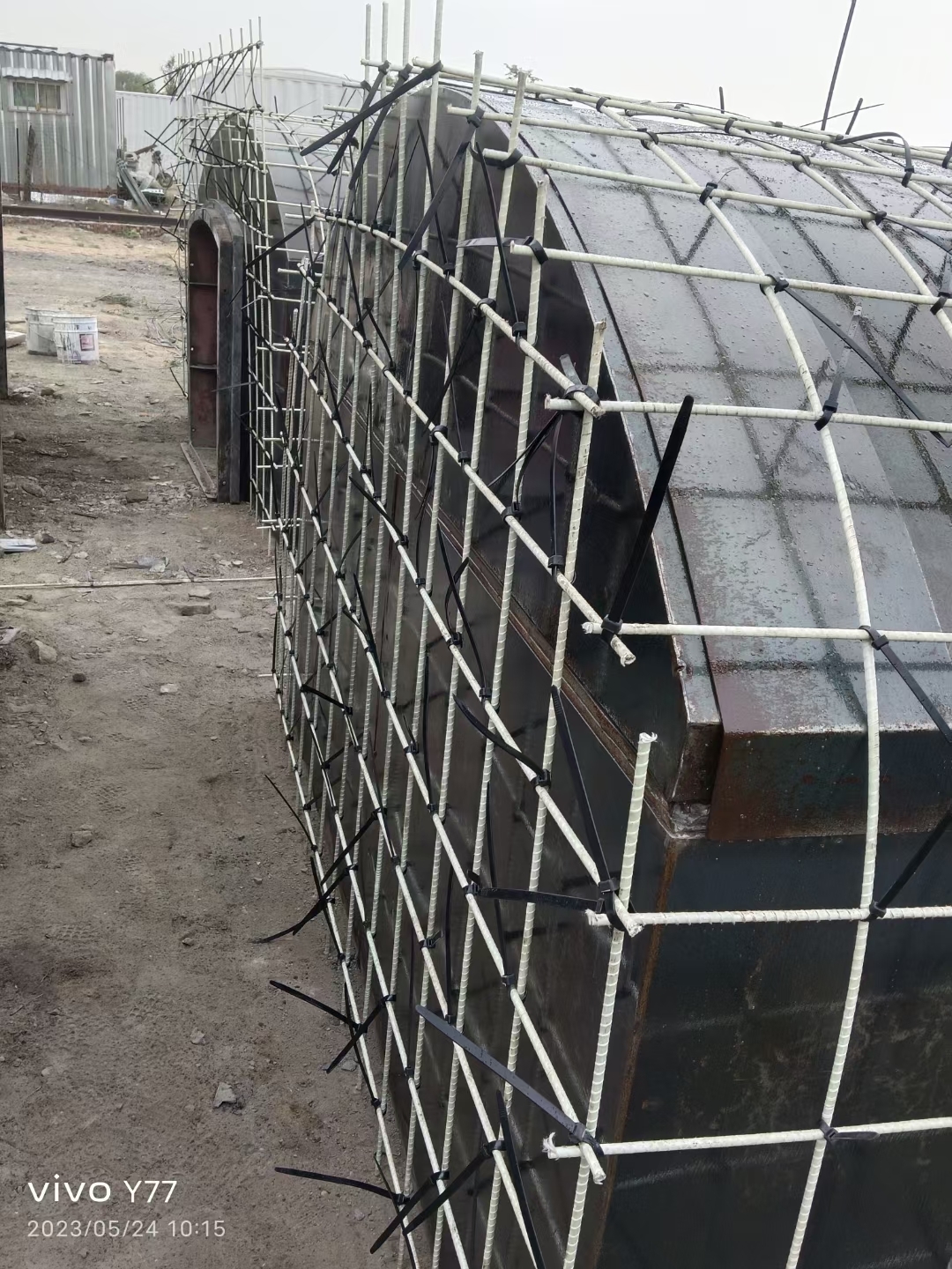 玻璃纤维筋在无磁水泥墓室的应用
